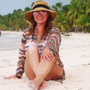 Meet your Posher, Posh